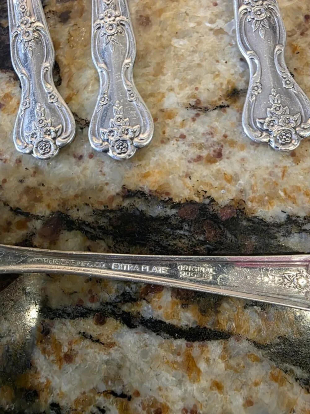 WM Rogers Mfg Co Extra Plate Replacements Roses 8 Teaspoons 1 Soup 1 Butter Knf